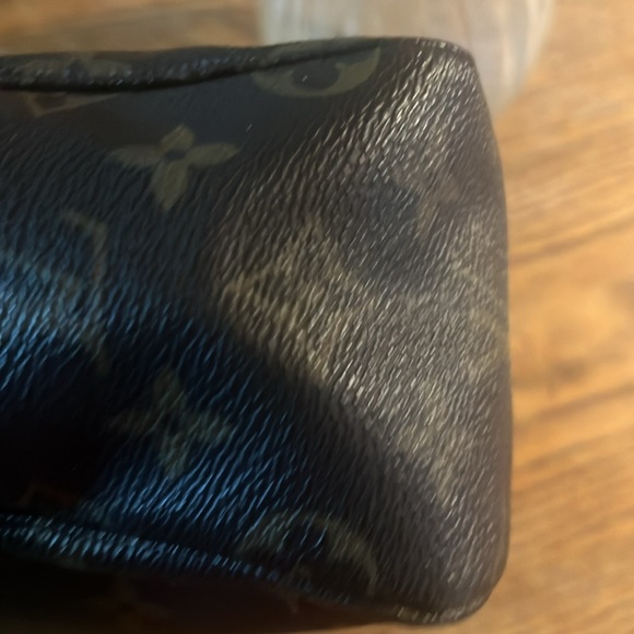 Louis Vuitton toiletry bag excellent condition - Picture 5 of 9